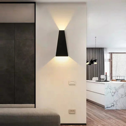 Modern Geometric Wall Lamp