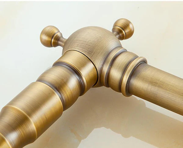 Vintage Rotatable Basin Faucet